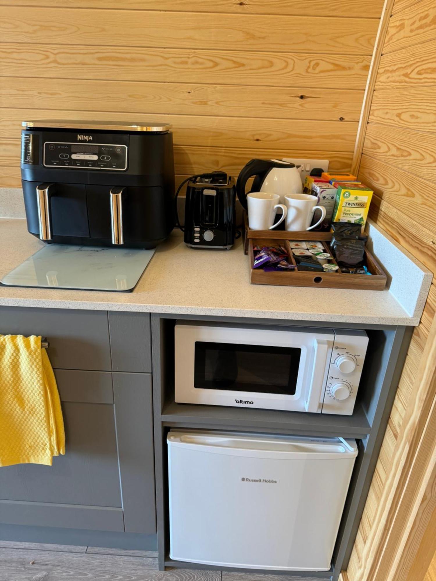 Hotel Ffrith Beach Glamping With Hot Tub à Prestatyn Extérieur photo