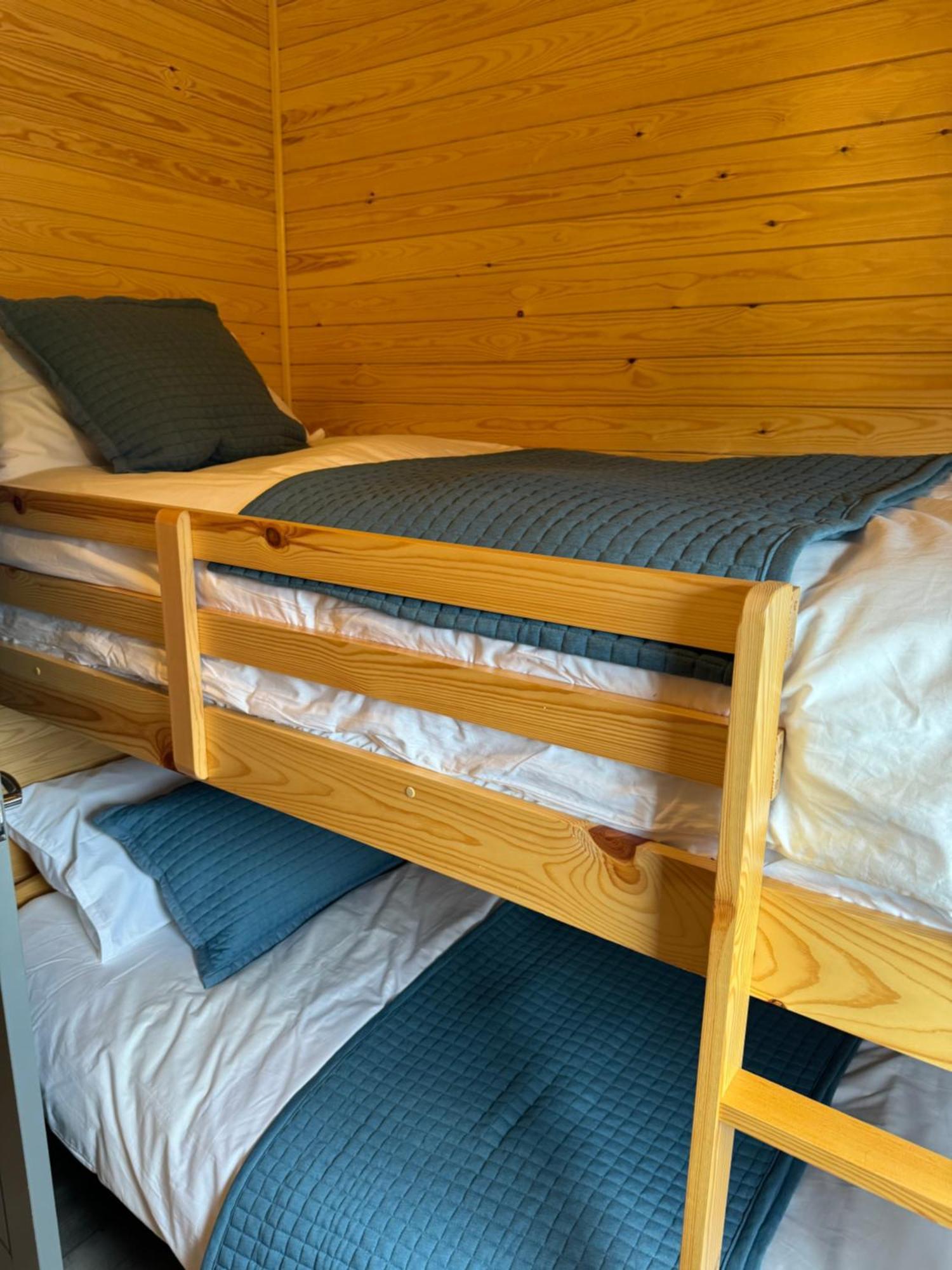 Hotel Ffrith Beach Glamping With Hot Tub à Prestatyn Extérieur photo