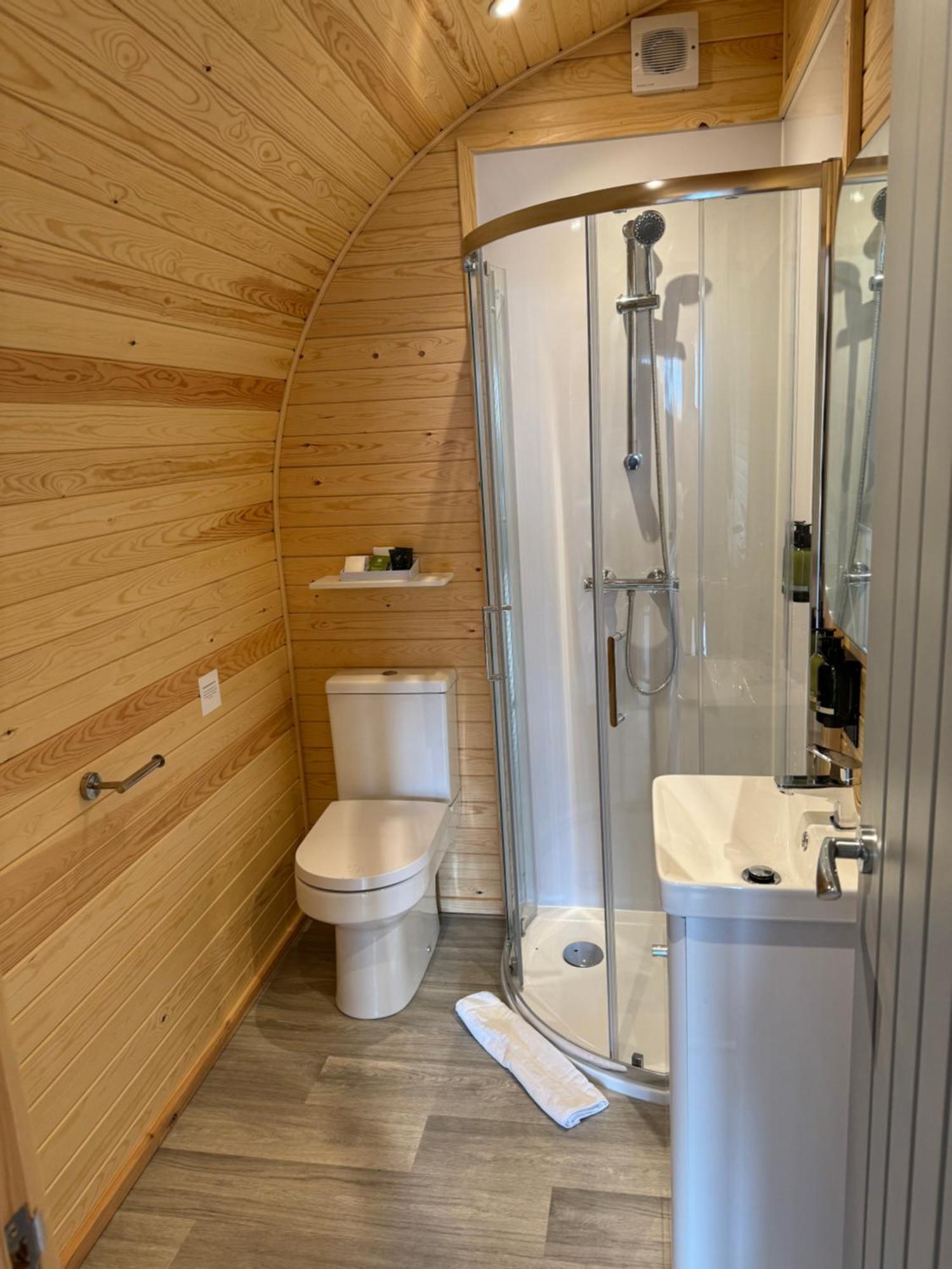 Hotel Ffrith Beach Glamping With Hot Tub à Prestatyn Extérieur photo