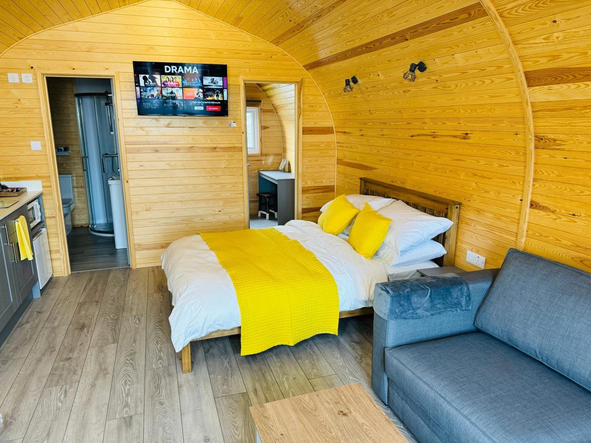 Hotel Ffrith Beach Glamping With Hot Tub à Prestatyn Extérieur photo